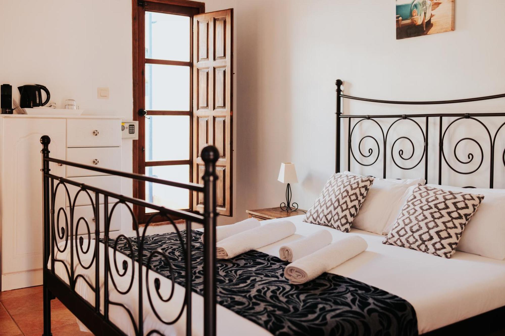 Bed and Breakfast Casa Del Patio Pinos del Valle Екстер'єр фото